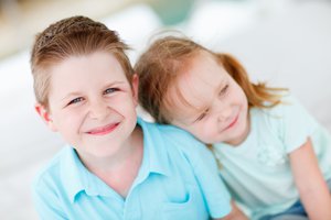 El medio hermano | Spanish to English Translation - SpanishDict