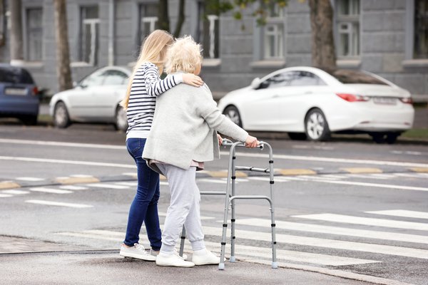 an image to describe the word 'to help'
                
                which generally used in a context of to assist
                
                