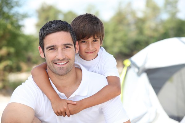 an image to describe the word 'father'
                
                which generally used in a context of relative
                
                
