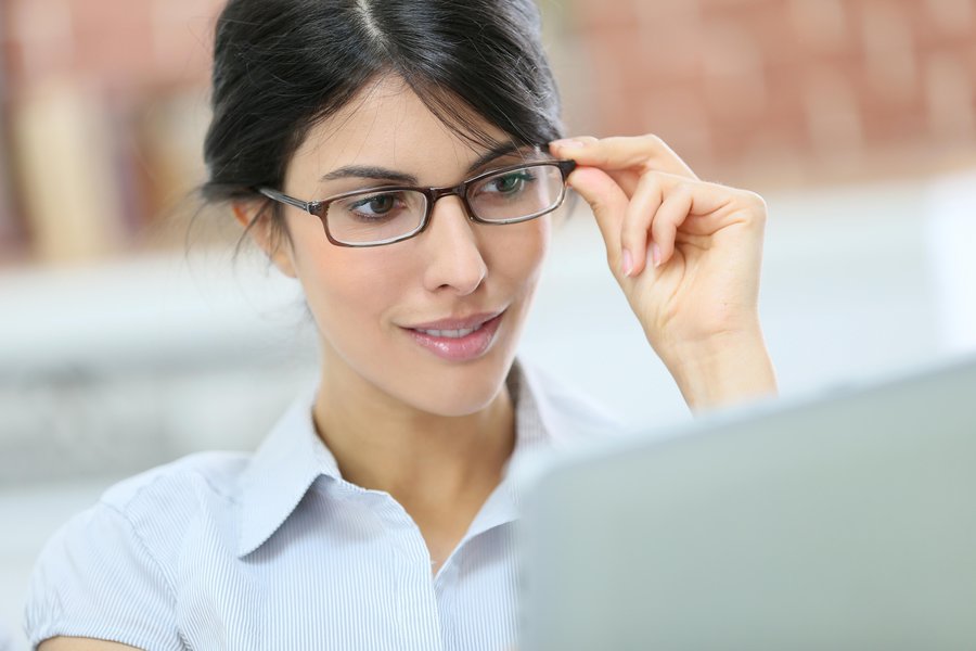 Make out in Spanish English to Spanish Translation