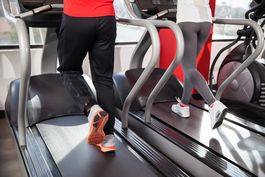 Run on the treadmill in Spanish English to Spanish Translation