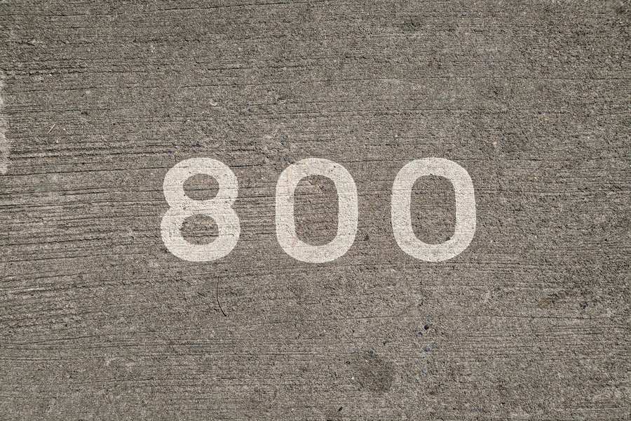 Ochocientos en inglés Traductor de español a inglés