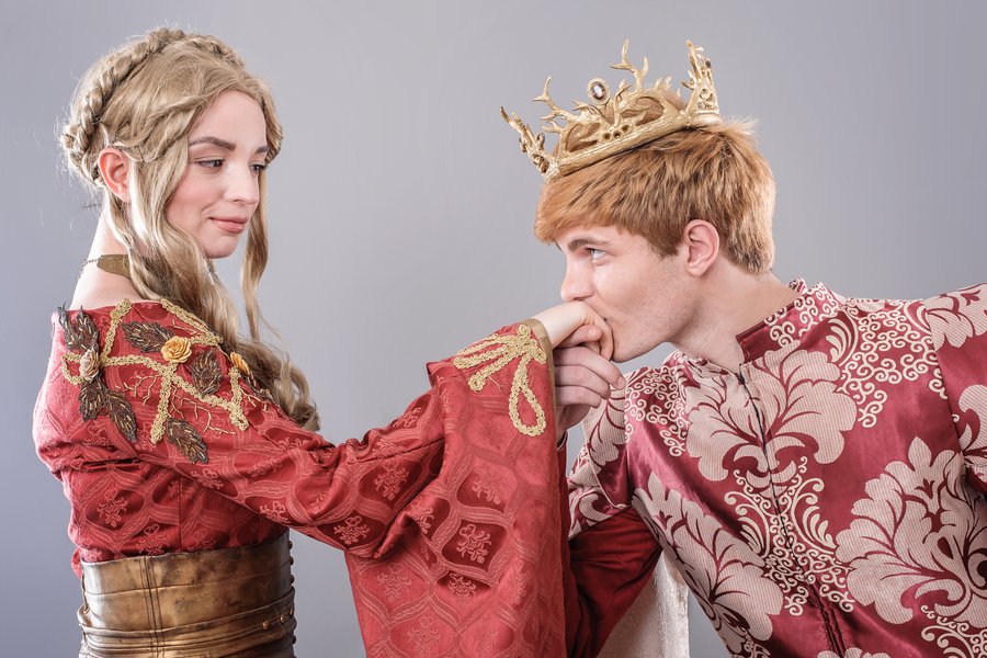 King and queen in Spanish English to Spanish Translation