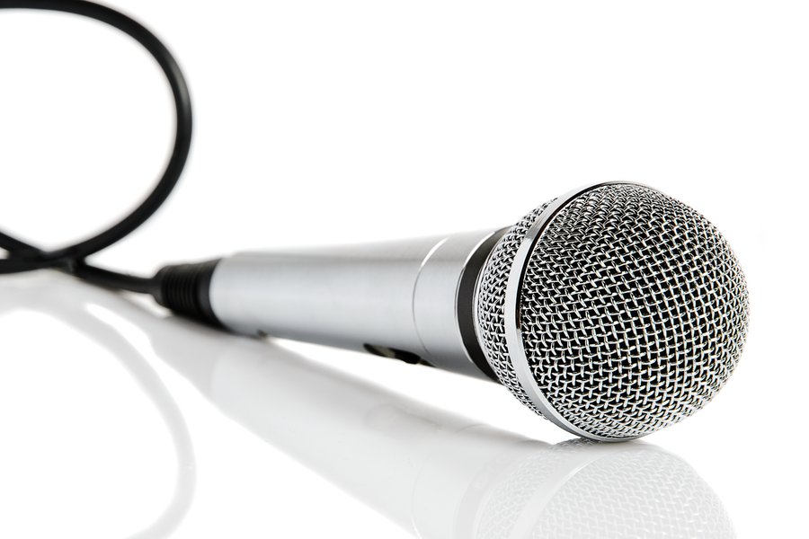 Microphone in Spanish English to Spanish Translation