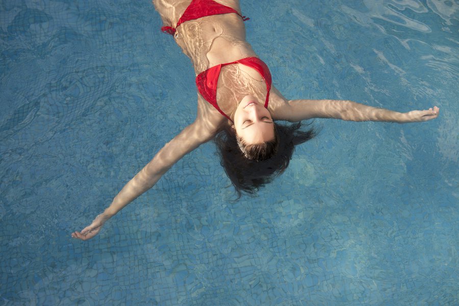 Flotando Spanish to English Translation